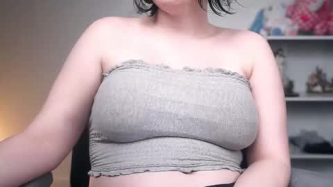 Snapshot of krystalsyxx chatting on February 19, 2026, 2:29 am Krystal Syx online show from February 19, 2026, 2:29 am