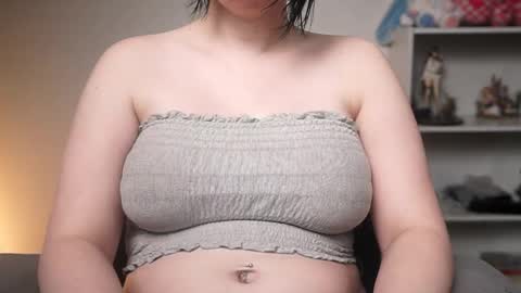 Snapshot of krystalsyxx chatting on February 22, 2026, 5:55 pm Krystal Syx online show from February 22, 2026, 5:55 pm