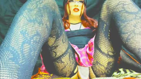 Snapshot of krystarxxx chatting on April 16, 2026, 10:12 pm kryxtal online show from April 16, 2026, 10:12 pm