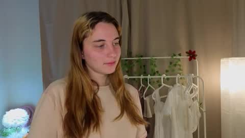 Rina online show from December 21, 2025, 6:26 pm