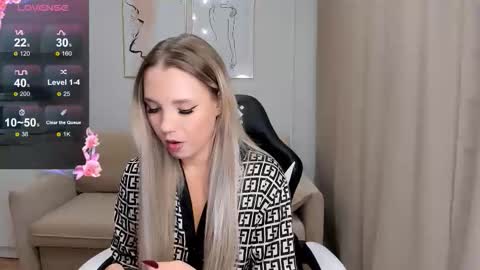 Lady online show from October 5, 2025, 12:36 pm