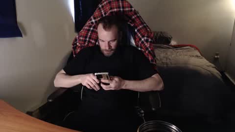 Kuggy online show from March 2, 2025, 2:32 pm