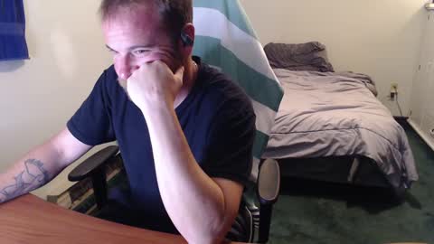 Kuggy online show from October 1, 2025, 10:27 pm