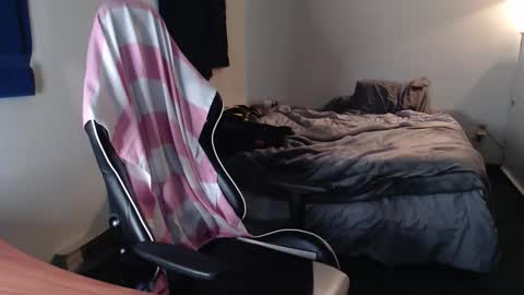 Kuggy online show from April 24, 2026, 10:12 pm
