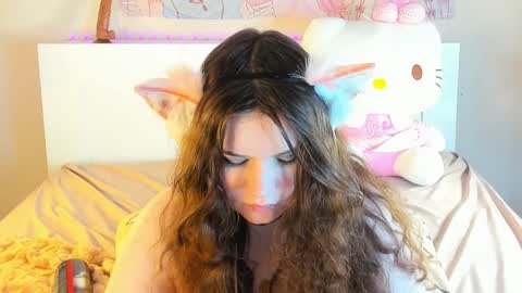 Snapshot of kuraii_ chatting on January 17, 2025, 3:45 am Anna online show from January 17, 2025, 3:45 am