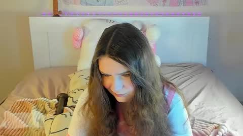 Snapshot of kuraii_ chatting on February 9, 2025, 5:19 am Anna online show from February 9, 2025, 5:19 am