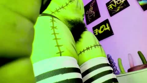 Snapshot of kuromi_bush chatting on April 29, 2026, 9:57 am IM KUROMI - MY NEXT STREAM - SATURDAY- 31 JANUARY 2026 - 10PM EST DONT MISS IT online show from April 29, 2026, 9:57 am