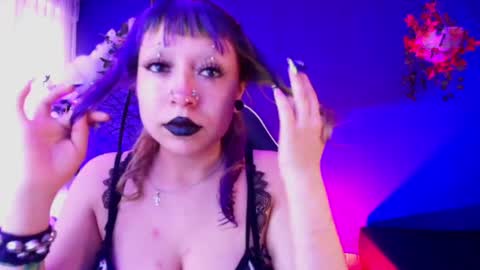 Snapshot of kuromi_purple chatting on June 6, 2026, 12:10 pm Kuromi online show from June 6, 2026, 12:10 pm
