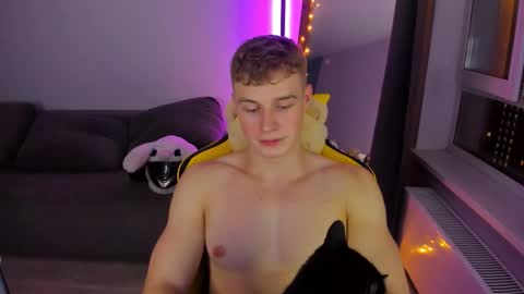 kurt_hanssen online show from November 11, 2025, 8:09 pm