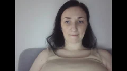 kusia032132 online show from February 13, 2025, 11:17 am