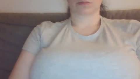 kusia032132 online show from February 26, 2025, 9:05 pm