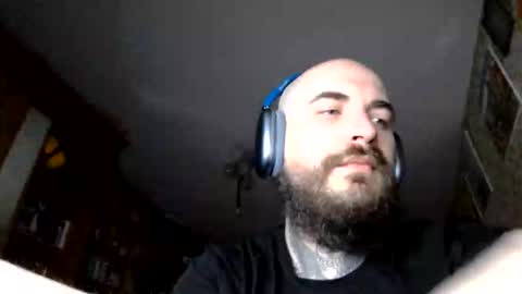 kuzmabig online show from November 22, 2025, 9:58 pm