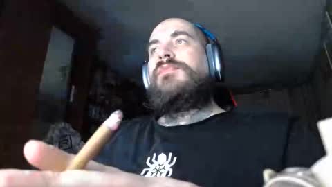 kuzmabig online show from November 26, 2025, 3:13 pm