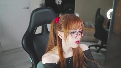 Kveilynn online show from February 14, 2025, 7:44 pm