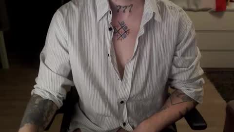 Snapshot of kyle_tattoo chatting on February 15, 2026, 6:26 pm kyle online show from February 15, 2026, 6:26 pm