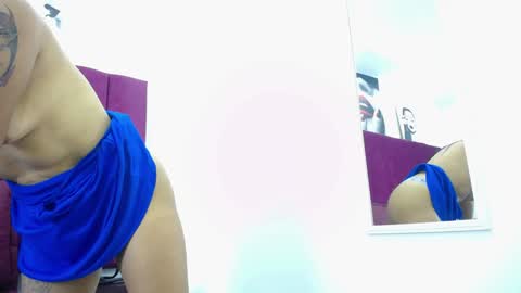 Kylee28 online show from December 14, 2024, 8:08 pm