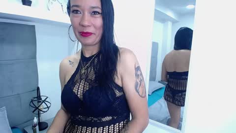 Kylee28 online show from January 28, 2025, 8:47 pm