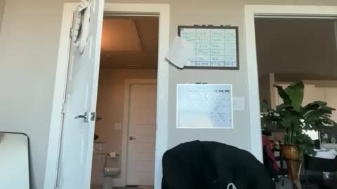 Kyle Kickstand online show from November 26, 2025, 6:42 pm