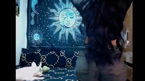 kylie online show from October 23, 2025, 8:40 pm