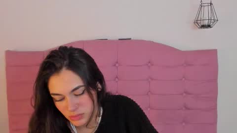 kylie_ls online show from October 3, 2025, 2:52 am