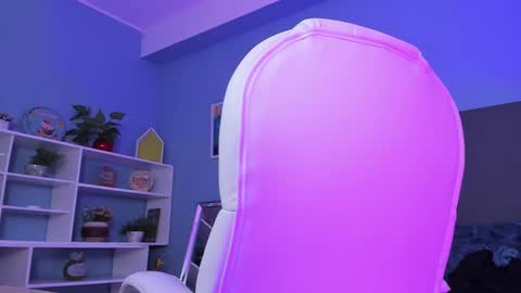 Kylie Reyes  online show from December 18, 2024, 1:37 am