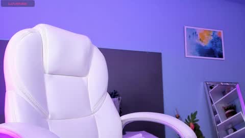 Kylie Reyes  online show from December 23, 2024, 11:06 pm