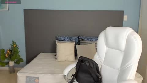 Kylie Reyes  online show from January 14, 2025, 7:43 pm