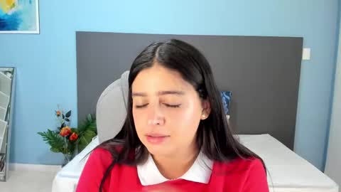 Kylie Reyes  online show from September 9, 2025, 7:46 pm