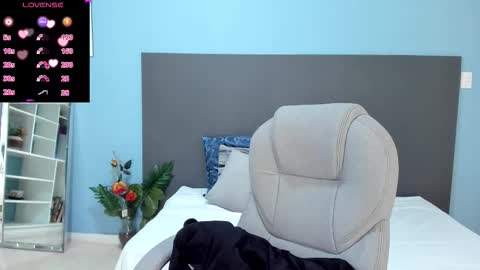 Kylie Reyes  online show from September 17, 2025, 7:48 pm