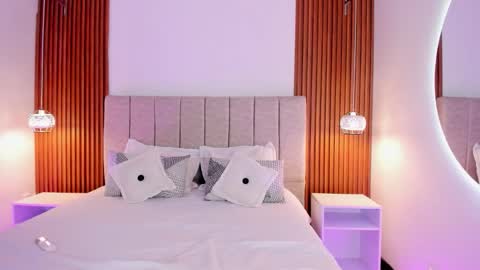 kloe sofia online show from February 9, 2026, 12:20 pm