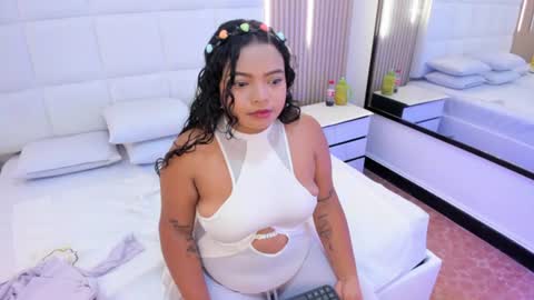 kyliee online show from June 26, 2026, 3:55 am