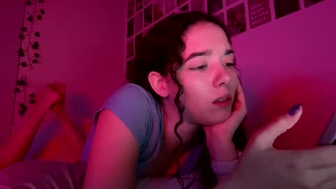 Snapshot of kylieexoxoxo2432 chatting on January 7, 2025, 4:50 am Kylie online show from January 7, 2025, 4:50 am