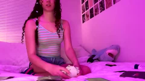 Snapshot of kylieexoxoxo2432 chatting on February 18, 2025, 2:59 am Kylie online show from February 18, 2025, 2:59 am