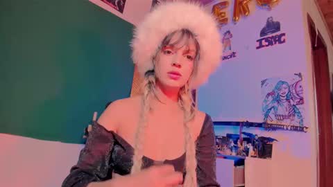   online show from September 14, 2025, 9:36 pm