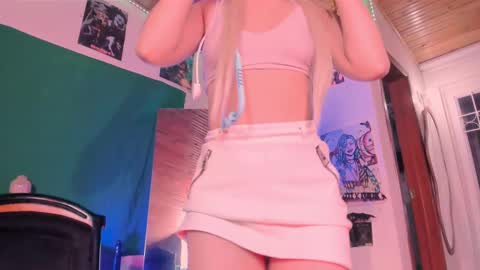   online show from September 26, 2025, 11:53 pm