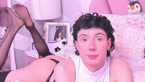Snapshot of kyliemonnet chatting on May 21, 2026, 7:43 pm Kylie jl online show from May 21, 2026, 7:43 pm