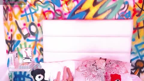 Kylie online show from February 3, 2025, 6:17 pm