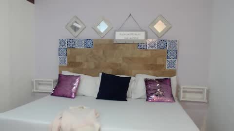 Kylie online show from December 20, 2025, 10:55 am