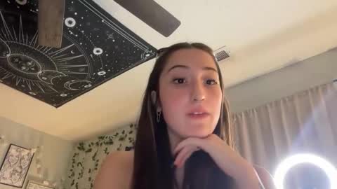 kyliiii online show from May 15, 2026, 11:45 pm