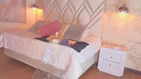 Snapshot of kylle_2050 chatting on February 9, 2025, 11:47 am Kyle online show from February 9, 2025, 11:47 am