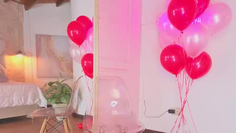 Snapshot of kylle_2050 chatting on February 14, 2025, 11:42 am Kyle online show from February 14, 2025, 11:42 am