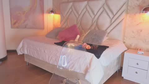 Snapshot of kylle_2050 chatting on February 22, 2025, 11:35 am Kyle online show from February 22, 2025, 11:35 am