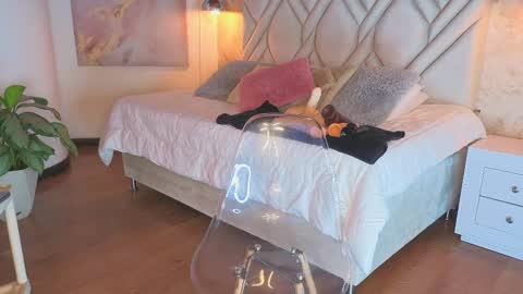 Snapshot of kylle_2050 chatting on February 26, 2025, 11:20 am Kyle online show from February 26, 2025, 11:20 am