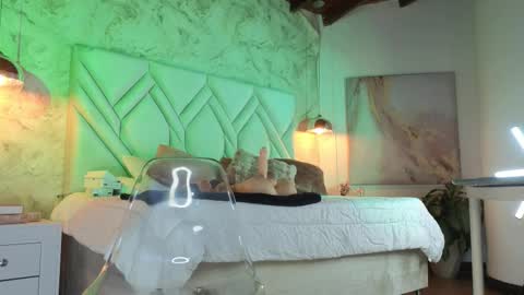 Snapshot of kylle_2050 chatting on October 30, 2025, 11:22 am Kyle online show from October 30, 2025, 11:22 am