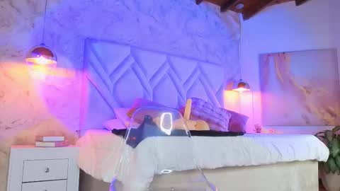 Snapshot of kylle_2050 chatting on October 31, 2025, 11:22 am Kyle online show from October 31, 2025, 11:22 am