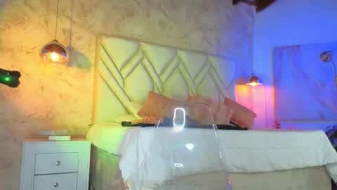 Snapshot of kylle_2050 chatting on November 19, 2025, 11:21 am Kyle online show from November 19, 2025, 11:21 am