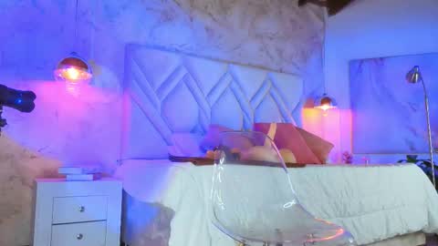 Snapshot of kylle_2050 chatting on November 29, 2025, 11:35 am Kyle online show from November 29, 2025, 11:35 am