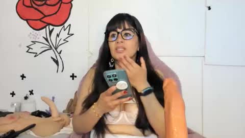 call me kim  online show from October 17, 2025, 8:44 pm