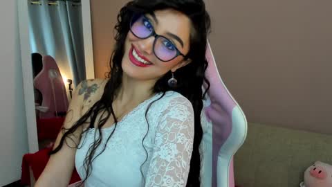 Snapshot of kymgiraldo8 chatting on January 15, 2025, 7:59 am Kym Giraldo online show from January 15, 2025, 7:59 am