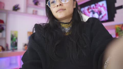 Kyomi online show from January 13, 2025, 2:11 pm